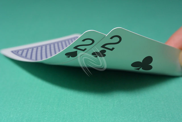 eLTX z[f |[J[ X^[eBO nh ʐ^E摜:u2s2cv[](p) / Texas Hold'em Poker Starting Hands Photo, Image:2s2c[Large](for Commercial)