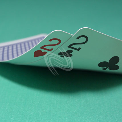 eLTX z[f |[J[ X^[eBO nh ʐ^E摜:u2h2cv[](p) / Texas Hold'em Poker Starting Hands Photo, Image:2h2c[Medium](for Commercial)