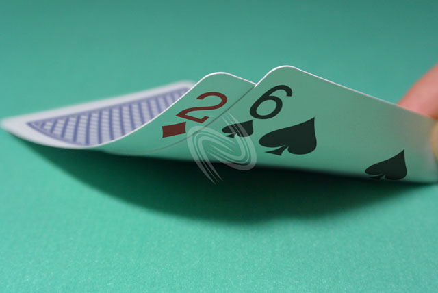 テキサス ホールデム ポーカー スターティング ハンド 写真・画像:「2d6s」[大](商用向け) / Texas Hold'em Poker Starting Hands Photo, Image:2d6s[Large](for Commercial)