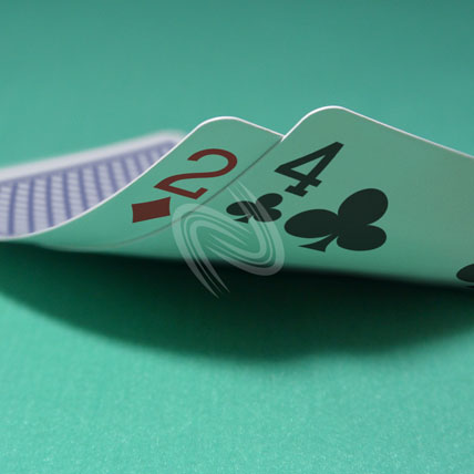 eLTX z[f |[J[ X^[eBO nh ʐ^E摜:u2d4cv[](p) / Texas Hold'em Poker Starting Hands Photo, Image:2d4c[Medium](for Commercial)